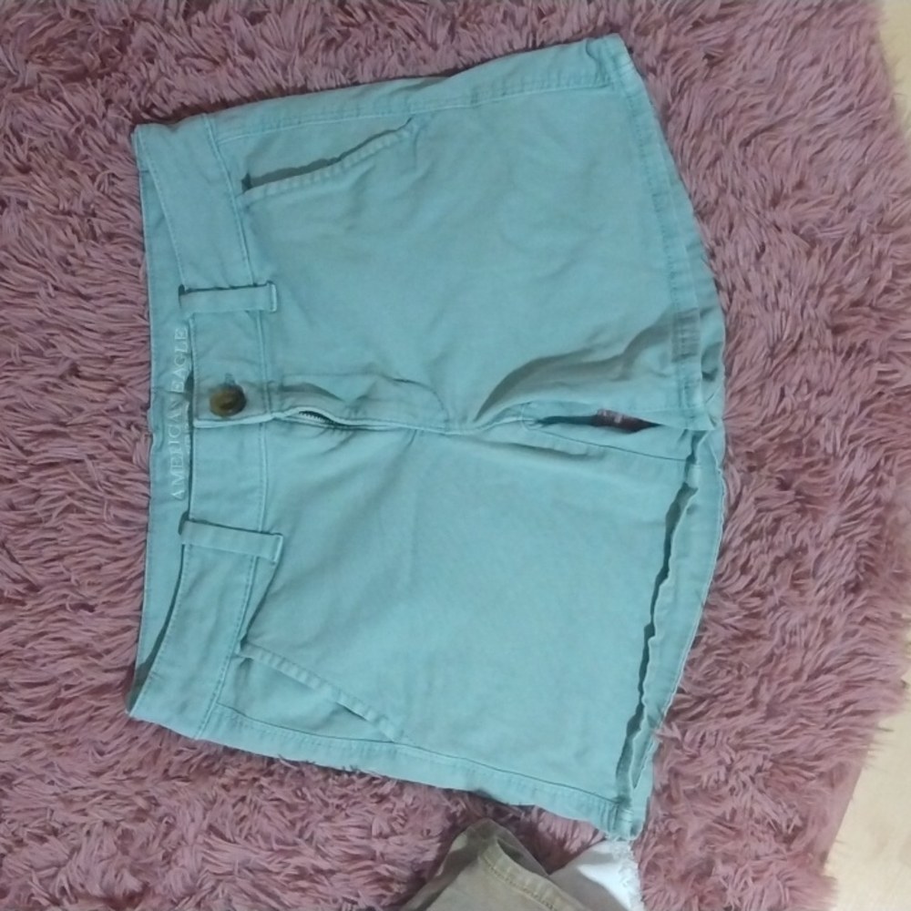 American Eagle size 4 light blue shorts